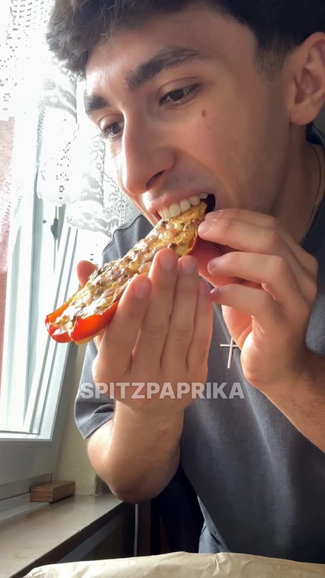 Gefüllte Feta-Spitzpaprika